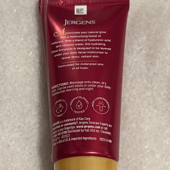 Jergens Melanin Glow Face Moisturizer  hyaluronic acid new size 2fl oz - Picture 3 of 3